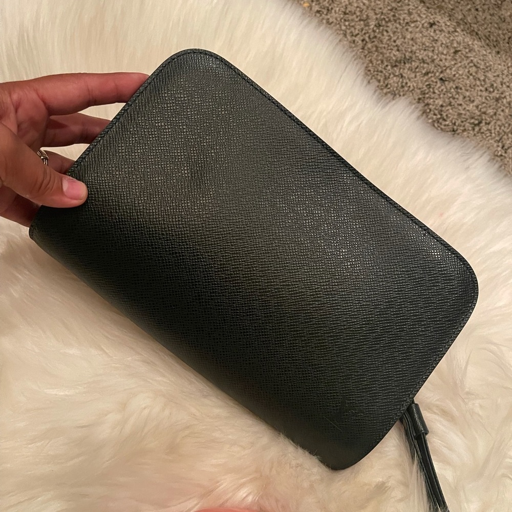 Lv taiga leather, Baikal pochette.